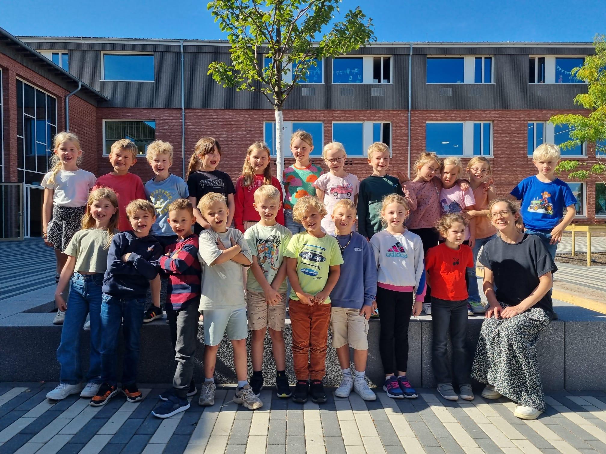 b76a7e42-8a0a-4b37-952f-0fd976f68f8f